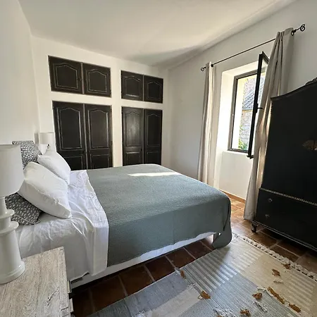 Ancien Prieure Renove - 