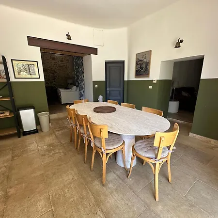 Ancien Prieure Renove - 