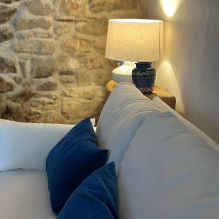 Ancien Prieure Renove - 