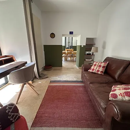 Ancien Prieure Renove - 