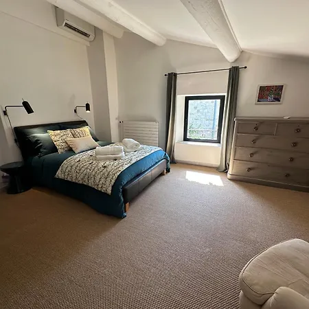 Ancien Prieure Renove - 