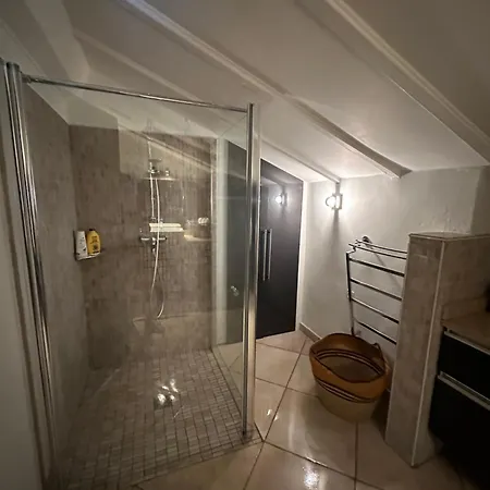 Ancien Prieure Renove - 