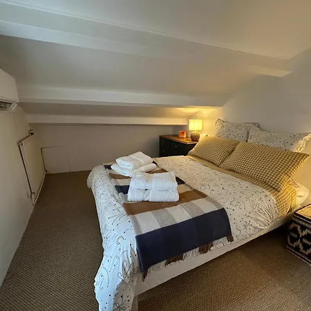 Ancien Prieure Renove - 