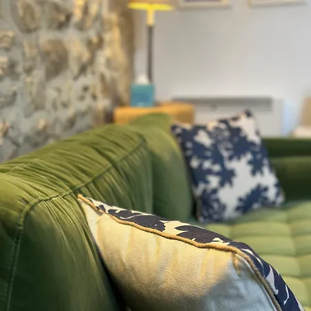 Ancien Prieure Renove - 
