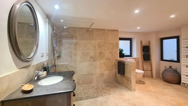 Ancien Prieure Renove - 