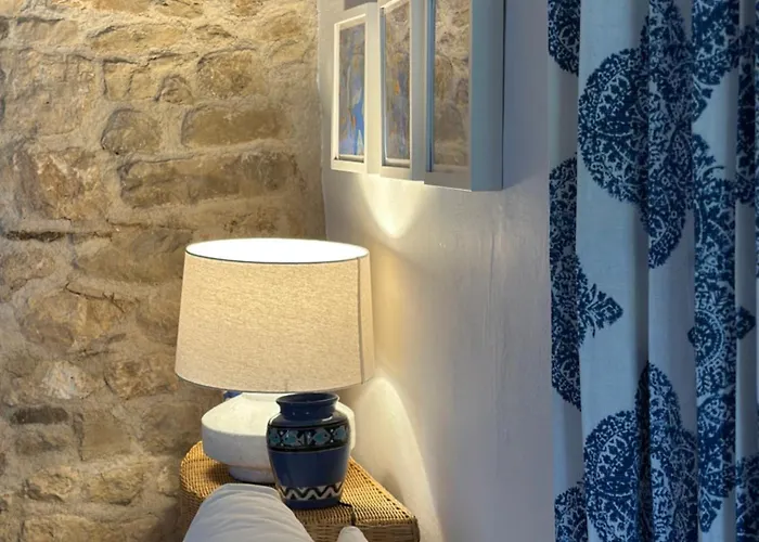 Ancien Prieure Renove - 