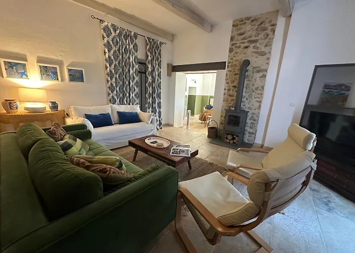 Вилла Ancien Prieure Renove - 
