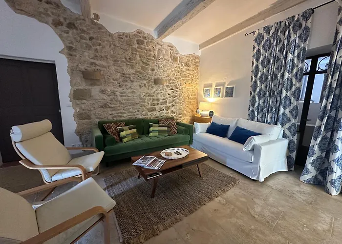 Ancien Prieure Renove - 
