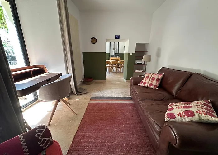 Ancien Prieure Renove - 