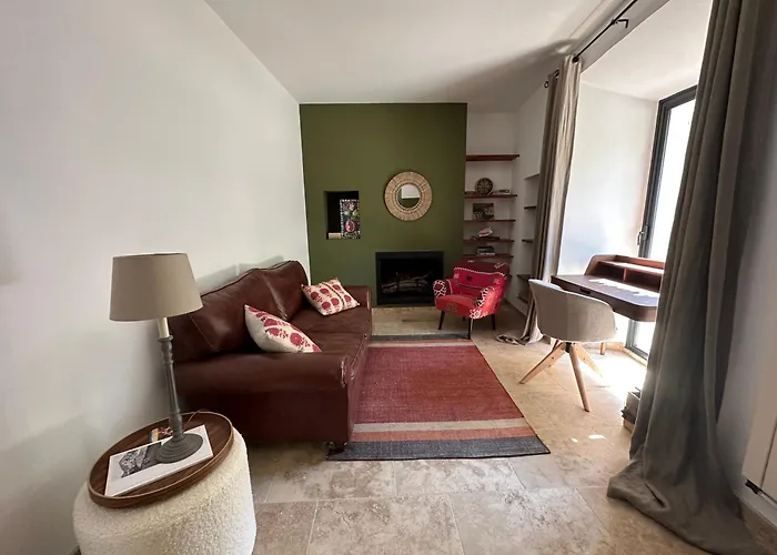 Ancien Prieure Renove - 