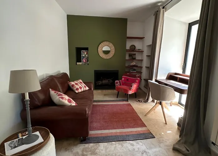 Вилла Ancien Prieure Renove - 