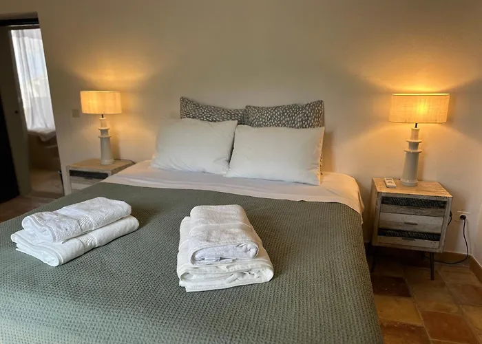 Ancien Prieure Renove - 