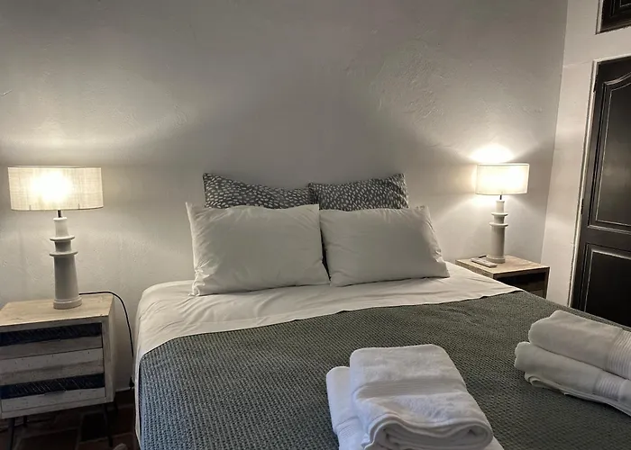 Ancien Prieure Renove - 