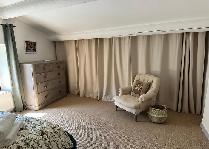 Ancien Prieure Renove - 