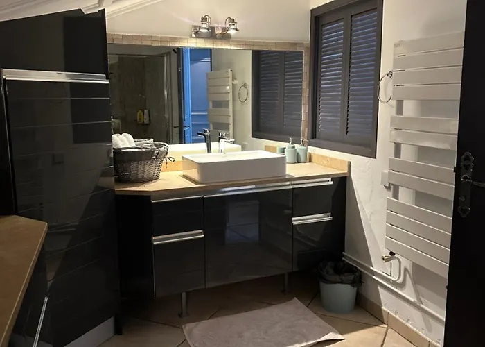 Ancien Prieure Renove - 