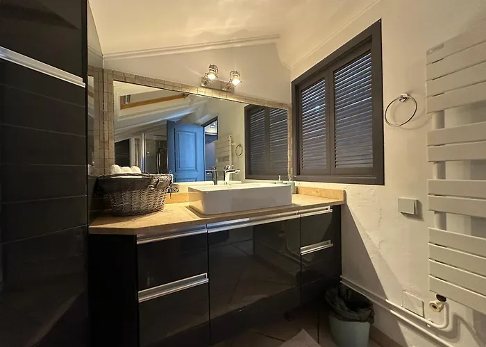 Ancien Prieure Renove - 