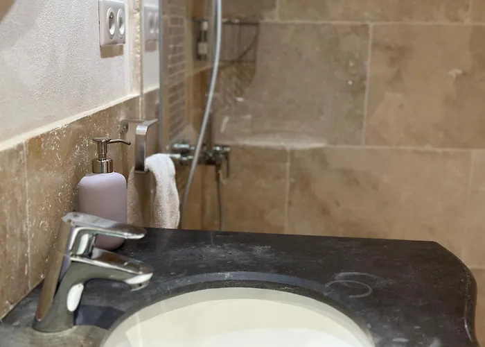 Ancien Prieure Renove - 