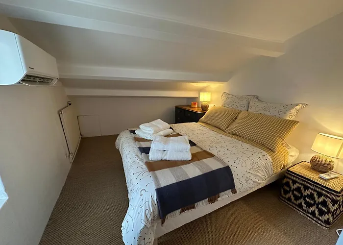 Ancien Prieure Renove - 