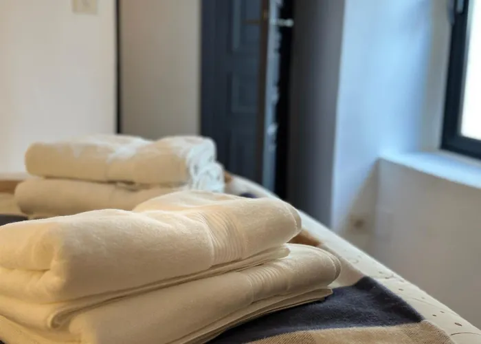 Ancien Prieure Renove - 